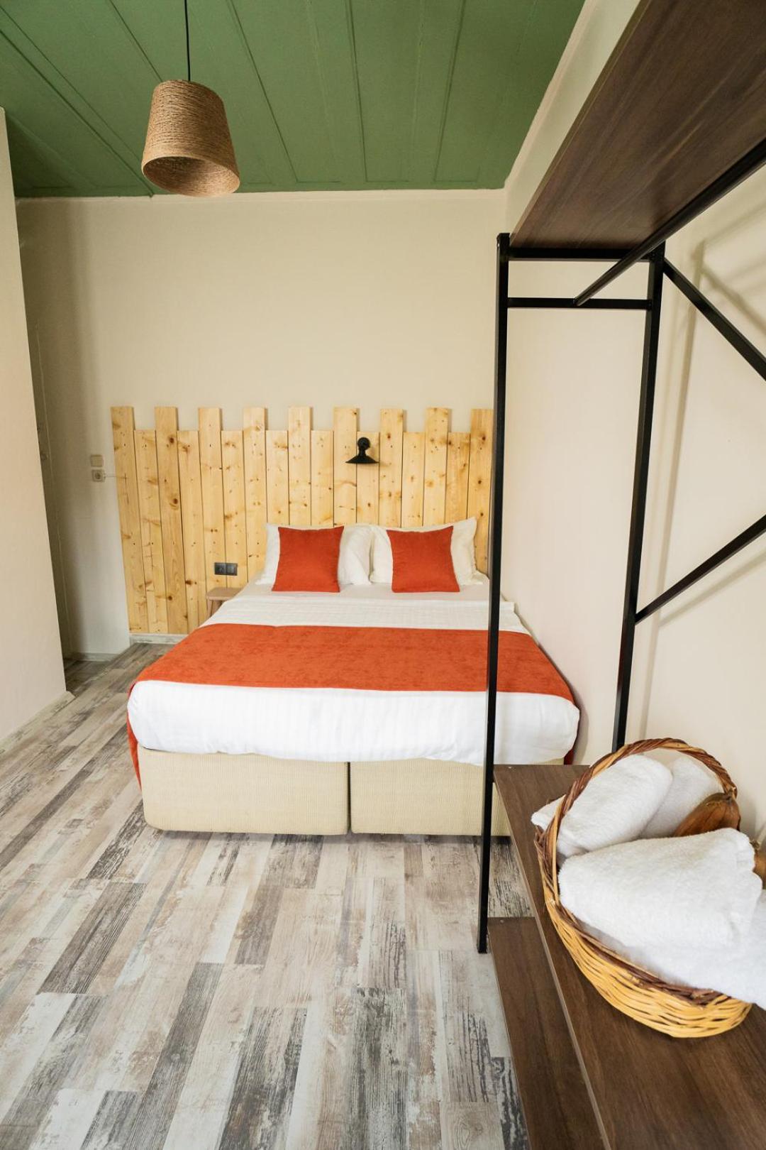 Munch House Hotel อาเลอเจอติ ภายนอก รูปภาพ