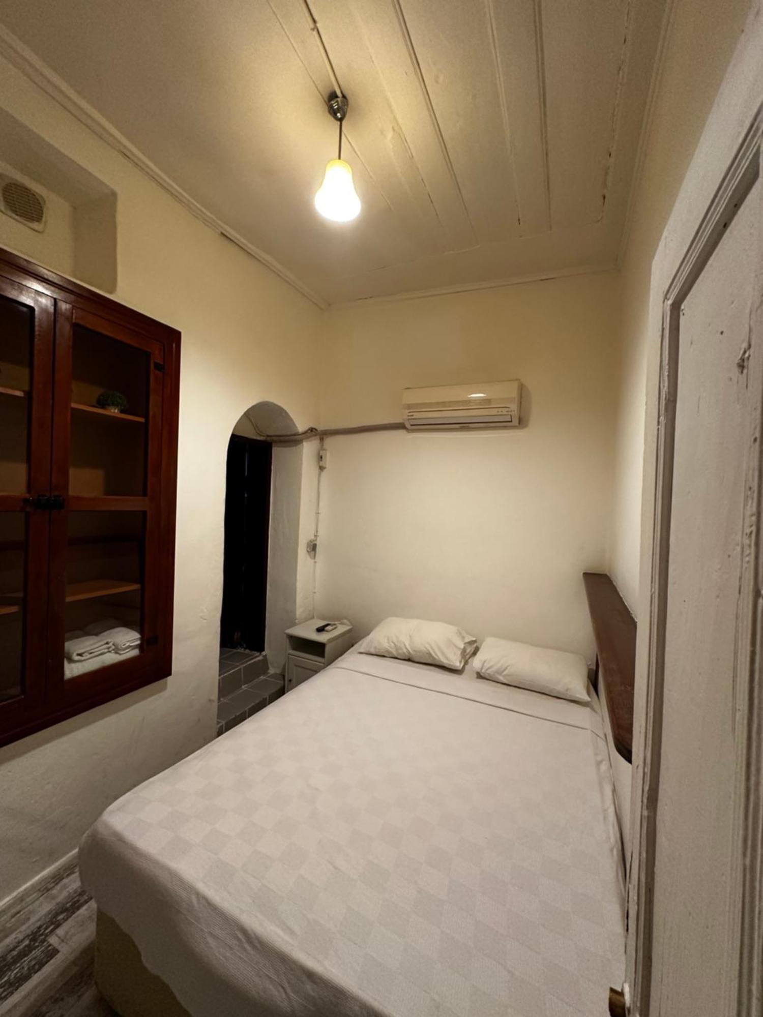 Munch House Hotel อาเลอเจอติ ภายนอก รูปภาพ