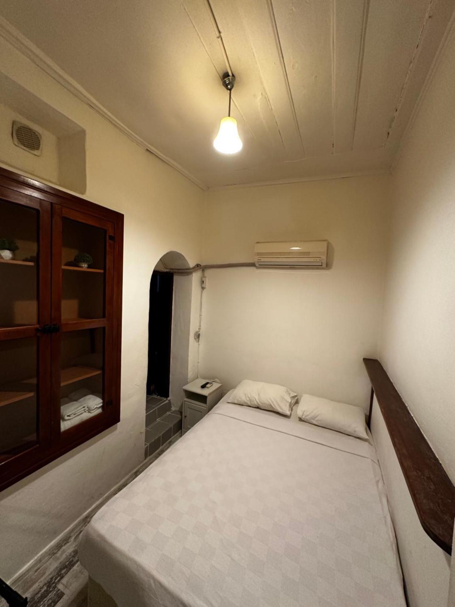 Munch House Hotel อาเลอเจอติ ภายนอก รูปภาพ